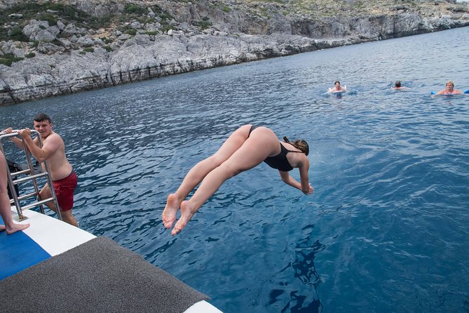 Lindos Full Day Boat Tour with Swimming - Returning to Rhodes Harbor at 17:30: Finish With the Coast Views