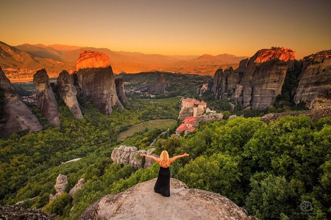 Majestic Sunset Meteora Tour with Local Guide - Sunset viewpoint timing: plan for season shifts and cloud surprises