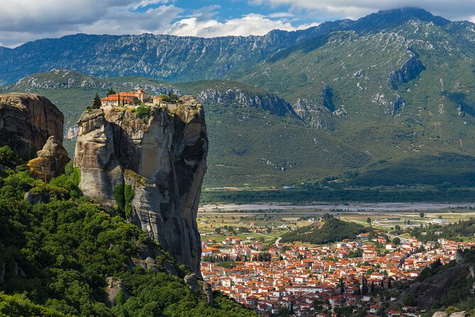 Meteora Day Trip with central Pick up & optional Lunch - Bus comfort, timing, and the seat you choose