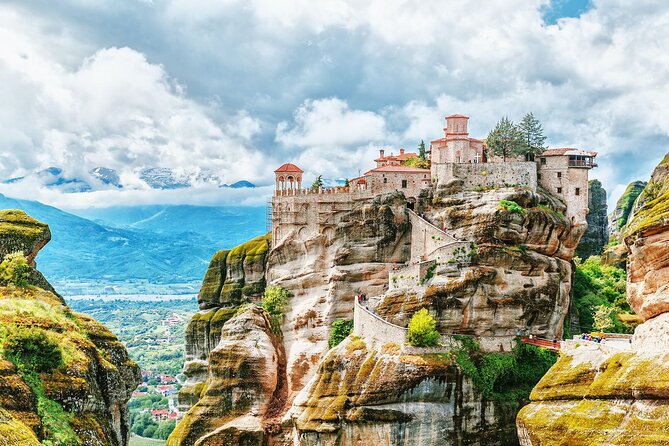 Meteora Full Day Private Tour from Athens including Lunch - Meteora morning: getting to the rocks early and choosing up to three monasteries
