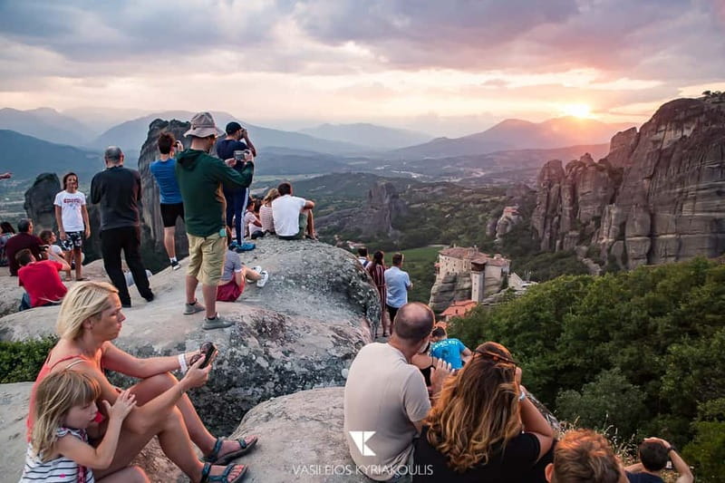 Meteora: Majestic Sunset Tour & Monasteries with Local Guide - Seeing All 6 Monasteries, Plus Going Inside 1 or 2