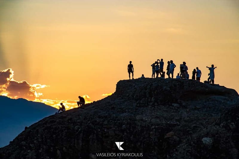 Meteora: Majestic Sunset Tour & Monasteries with Local Guide - Photo Stops and the Best Sunset Timing