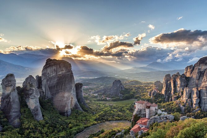 Meteora: Monasteries Tour with Lunch and Athens Transfer Option - The monasteries sweep: six sights, three interiors