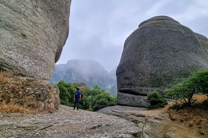 Meteora Small Group Hiking tour with Transfer and Monastery Visit - Your 4-hour rhythm: hike first, monasteries after