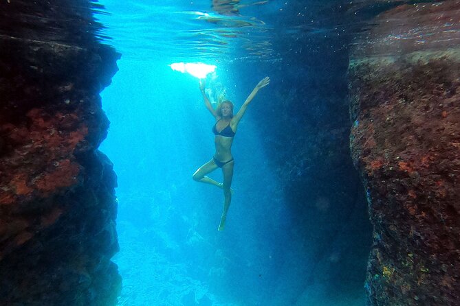 Milos caves snorkelling Catamaran Cruise in a small group - Sikia Beach and the Sykia Cave by Dinghy