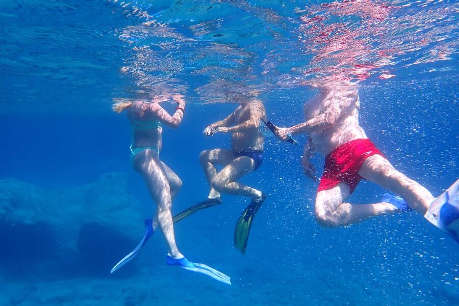 Milos: Guided Kayaking Trip with Snorkelling & Lunch - Lunch on a deserted beach: the reason this isn’t just a kayak tour