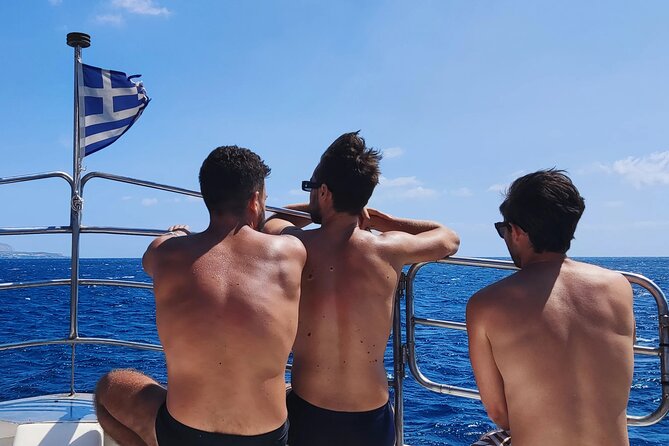 Milos Half-day Tour to Kleftiko - Comfort on the water: group size, seating, and wind reality