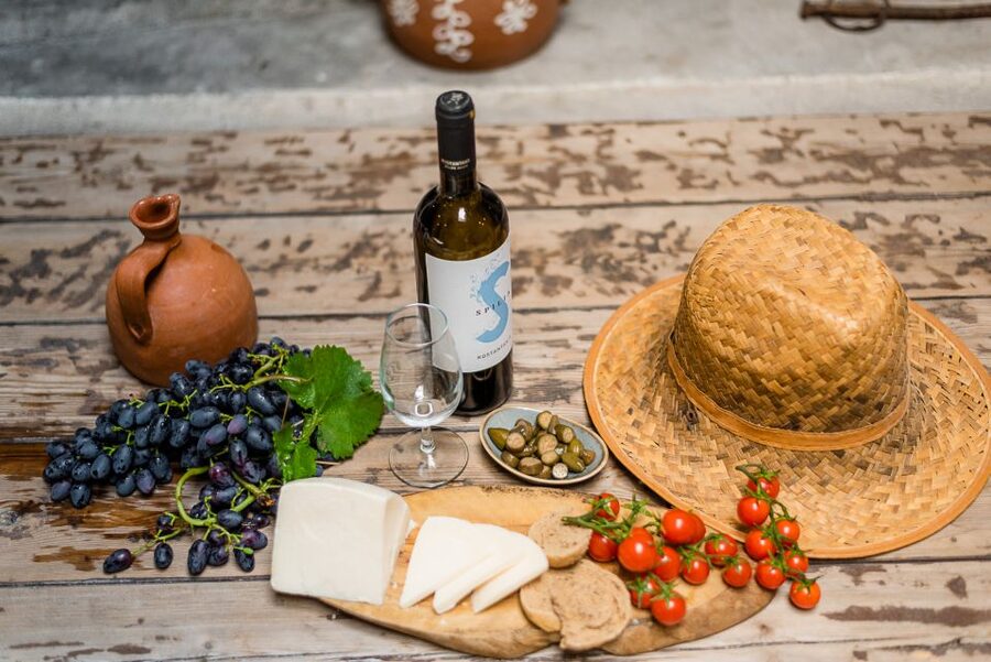 Milos Island: Kostantakis Winery Wine Tasting Experience - Quick reasons this Milos wine tasting is worth your time