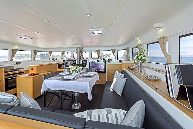 Mykonos Catamaran Premium Day-Sunset Tours 8-flavor Meal & Drinks - Lunch Is Not an Afterthought: The 8-Flavor Greek Meal