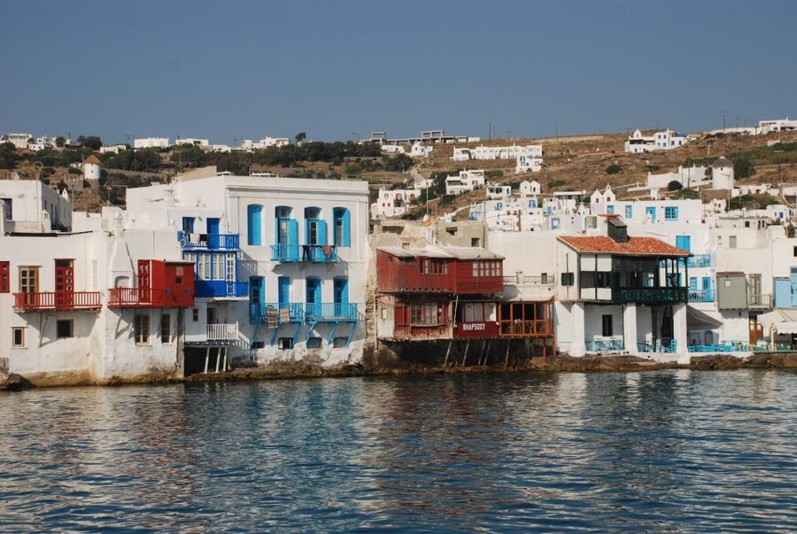 Mykonos: Half-Day City Walking Tour and Island Bus Tour - Guide and Driver Impact: Why Names Like Claudio, Anna, Linda, and Zeina Come Up