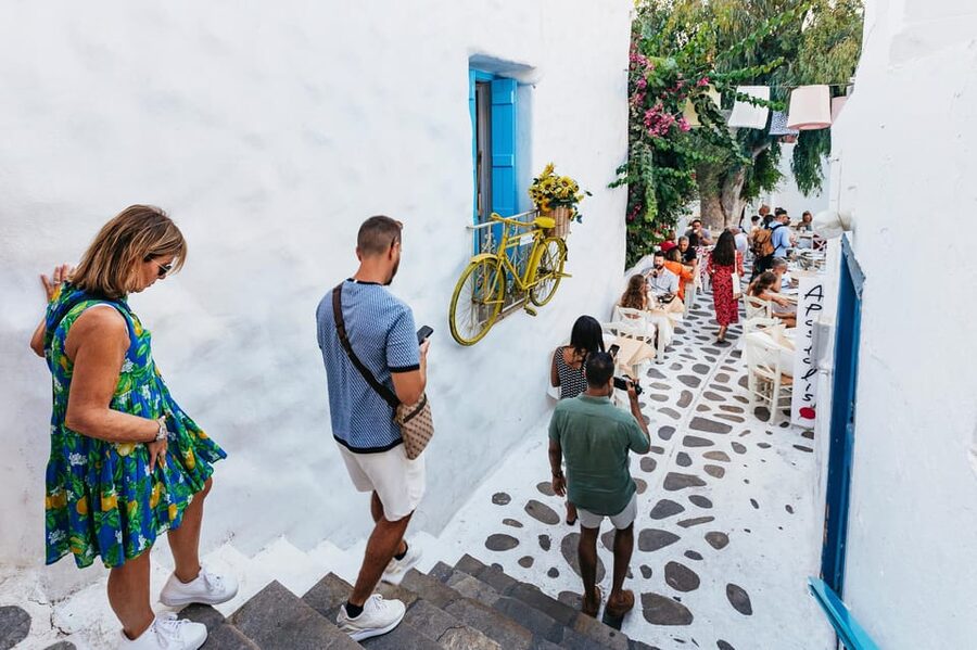 Naxos: Naxos Town Food Tour with Tastings and Wine - Kitron and Citron Spirit, Plus the Drinks Why They Matter