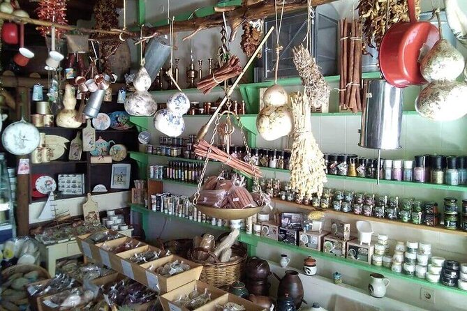 Naxos Old Town Private Food Tour with Dinner and Pickup - Pickup and the four-hour tempo in Chora