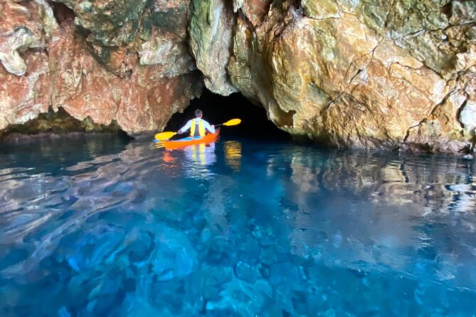 Naxos: Rhina Cave Sea Kayaking Tour - Homemade snacks and optional traditional meal: eating like you’re on the island