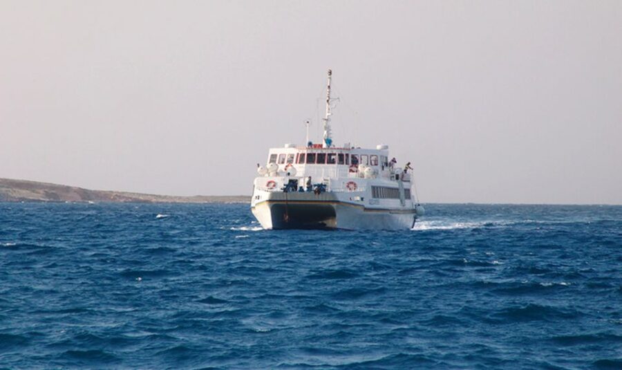 Naxos: Santorini Day Trip by Boat with Guided Tour - A 12-hour sea crossing with a Santorini bus loop