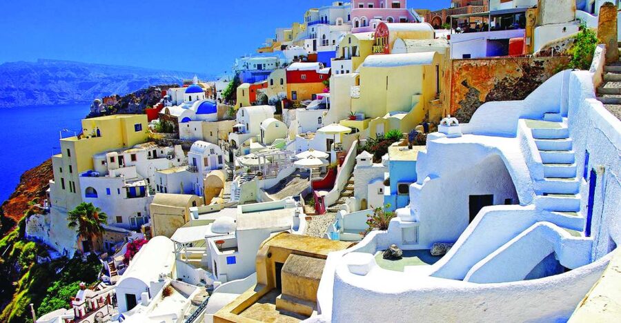 Naxos: Santorini Day Trip by Boat with Guided Tour - Reaching Santorini: the guided bus tour starts on arrival