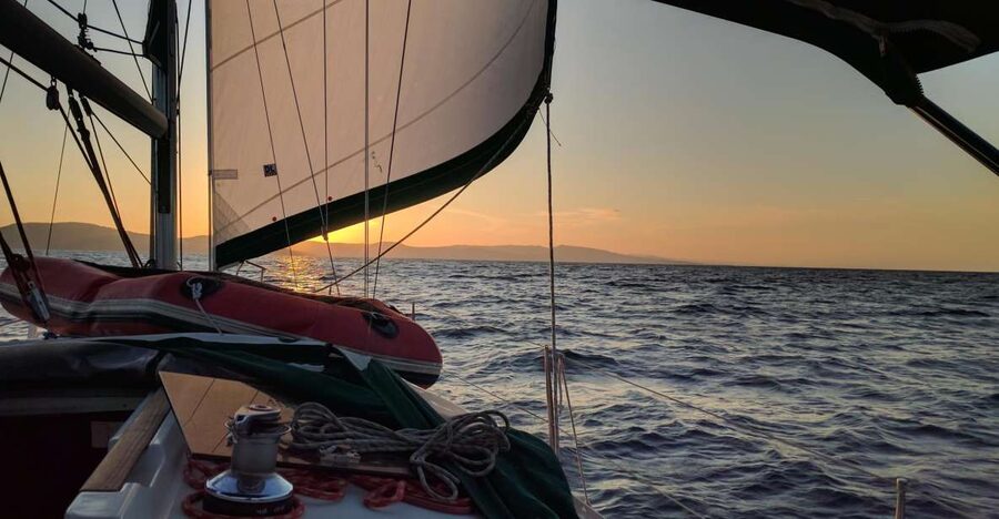 Neos Marmaras: Sunset West Sithonia Islets Sailboat Tour - Sunset over the Aegean: anchor time and why it feels special