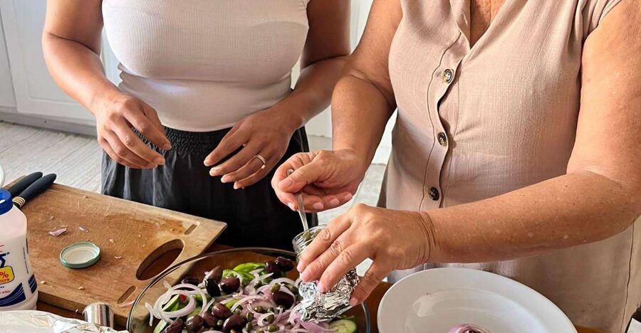 Oia: Greek Cooking Class and Lunch with a Local Grandmother - The Hands-On Kitchen Part: How a 3-Hour Class Stays Practical