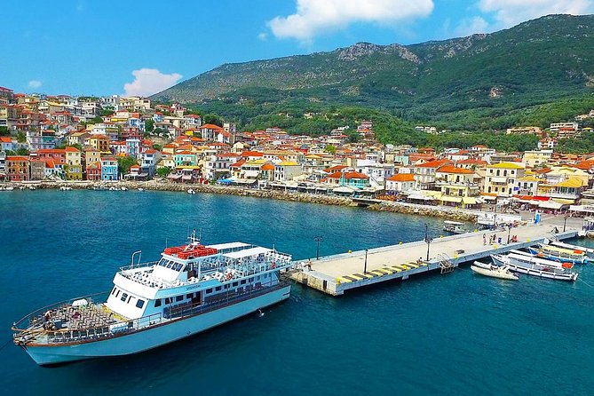 Parga & Sivota Islands Blue Lagoon Cruise from Corfu - Corfu Old Town and Mon Repos Palace, Seen From the Sea