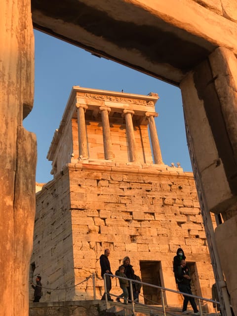 Parthenon & Acropolis Guided Tour in Spanish -Option Tickets - Erechtheion and Caryatids: where myths turn into stone details