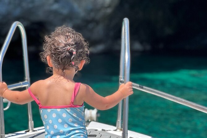 Pelion Boat Trip to "Poseidon's Caves" - Private Boat Comfort, Especially for Families and Mixed Groups