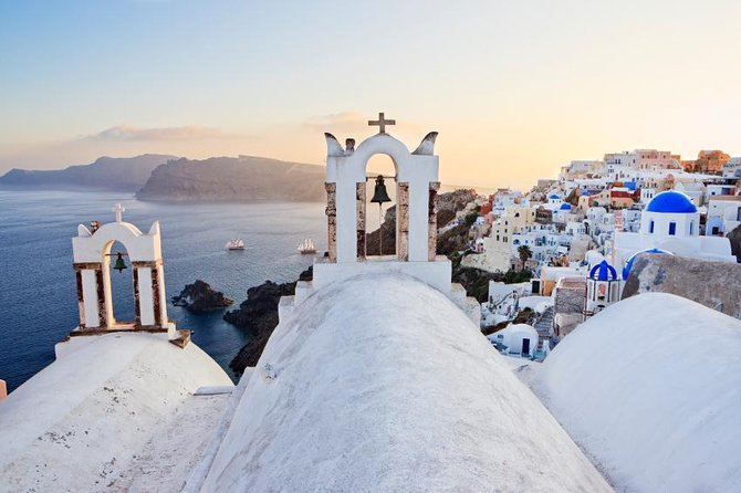 Personal Travel and Vacation Photographer Tour in Santorini - Key things that make this Santorini photo tour worth your time