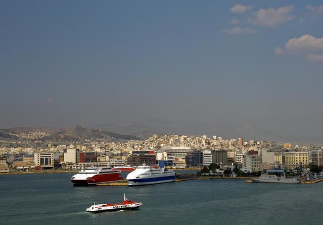 Piraeus Port Private Transfer to Athens Airport with Meet & Greet - Key highlights at a glance