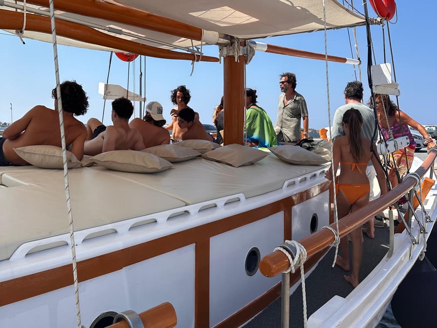 Pounta: Paros & Antiparos Cruise, Swimming & Seafood Lunch - Despotiko archaeological stop: the quieter side of the day