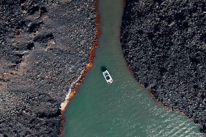 Private Caldera Cruise with Power Catamaran ENJOY incl. Meal & Drinks - Stop 1: Santorini Volcano hot springs swim and volcanic sailing