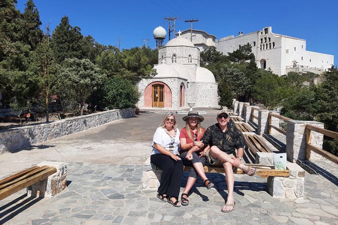 Private Cultural Villages Sightseeing & Akrotiri Excavations - Private Format: Why It’s Worth Paying for a Dedicated Van