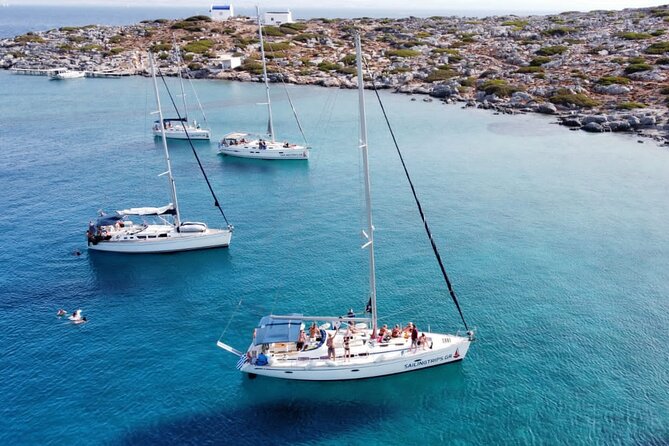 Private Luxury Sailing Trips to Dia Island - Fishing at Dia Island: rods, raw bait, and a relaxed try-it moment