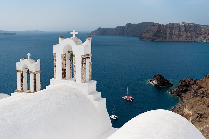 Private Oia Panoramic Scenes: Embrace the most picturesque village of Santorini! - Oia main street: blue domes, cave houses, and flexible wandering time