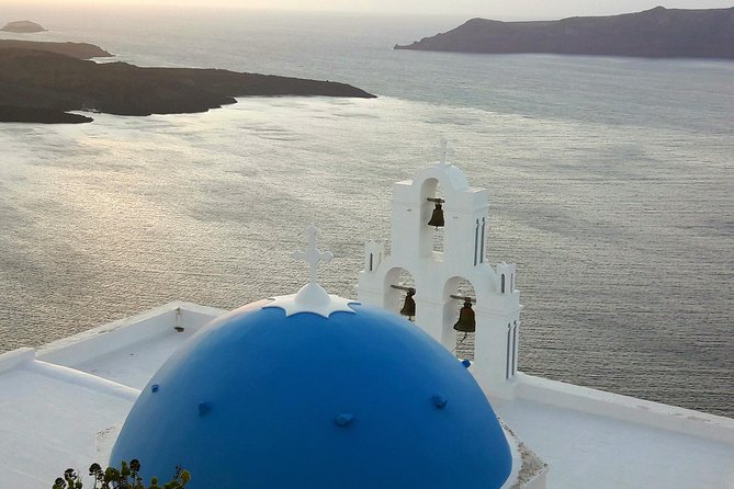 Private Oia Panoramic Scenes: Embrace the most picturesque village of Santorini! - What to bring and how to make your photos look intentional