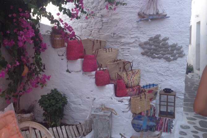 Private Tour on Paros Island - How the guide makes the island story click