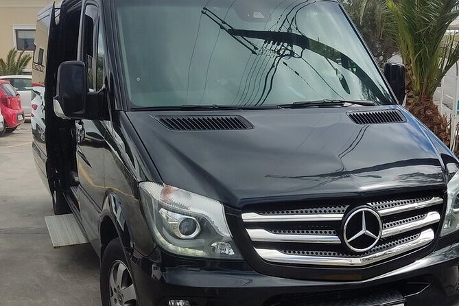 Private Transfer Santorini One-way From/To Airport, Port & Hotel - The Comfort and Reliability Details That Matter