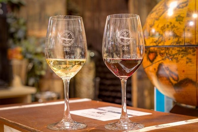 PRIVATE Walking Tour with Lunch and Wine Tasting by a Sommelier - Key highlights