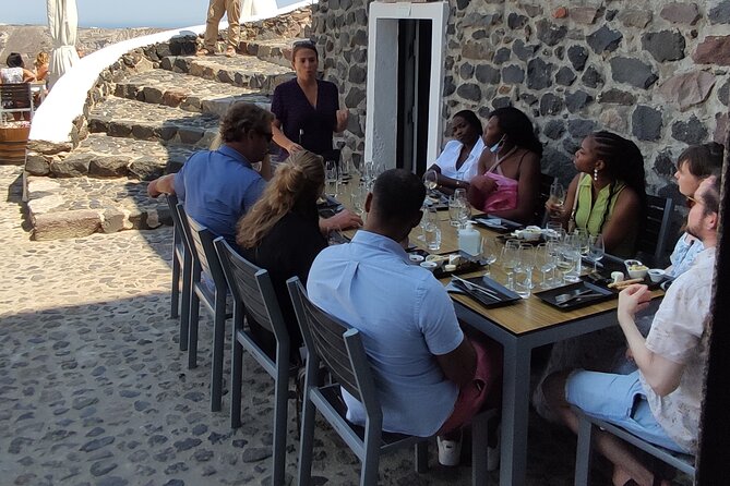 Private Wine Tour in 3 Wineries with 12 Wine Tastings and Tapas - Getting Picked Up and Back, Without Stress