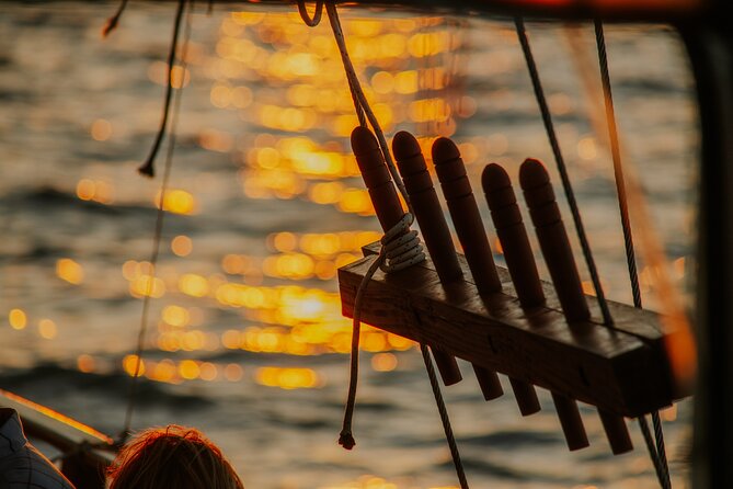 Queen Bee Sunset Cruise with Swim Stops and Dinner - Key things I’d circle before you go