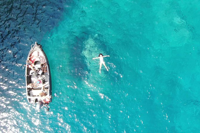 Rent a Boat in Santorini without a License - Key Points That Make This Boat Rental Worth Your Time