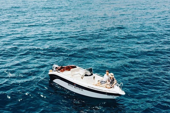 Rent a Boat in Santorini without a License - Boats, Safety Gear, and GPS That Keep You From Overthinking