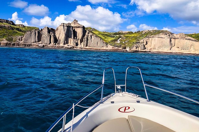 Rent a Boat in Santorini without a License - Should You Book This License-Free Boat Day?