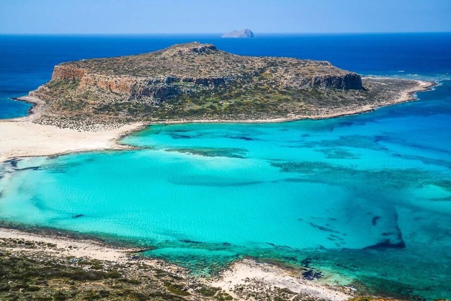 Rethymno: Gramvousa & Balos Lagoon Day Trip with Boat Ticket - Onboard bar, beach breaks, and pacing your energy