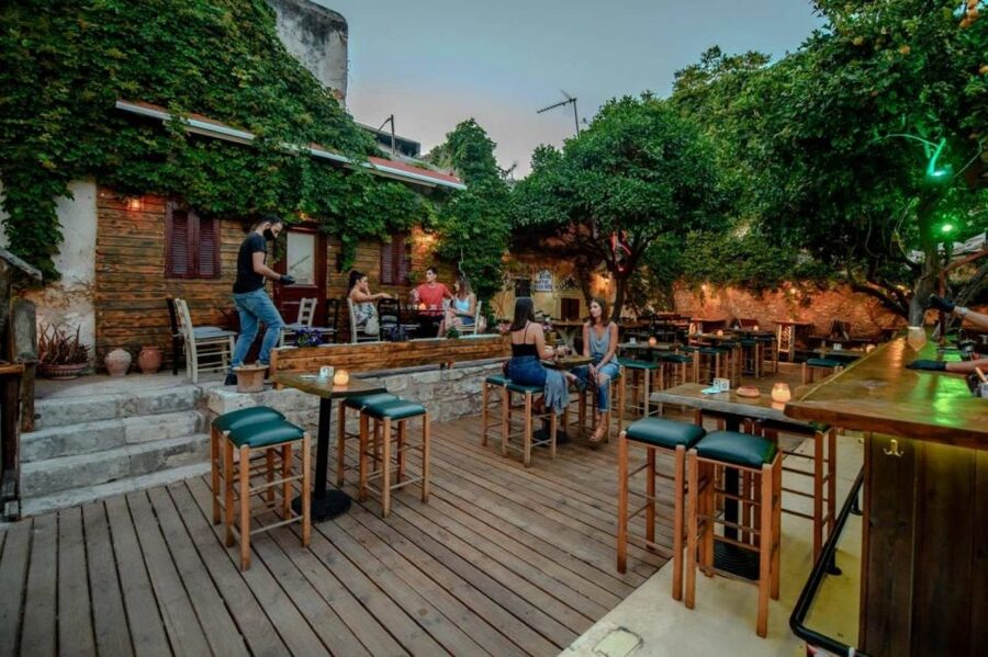 Rethymno: Old Town Walking Tour with Meal - Price and logistics: what $205 buys you in real terms