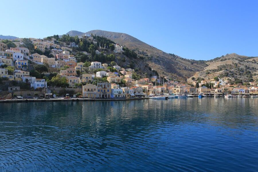 Rhodes: Day Trip to Symi Island by Fast Boat - Arriving in Symi Town (Gialos): where your 4 hours start