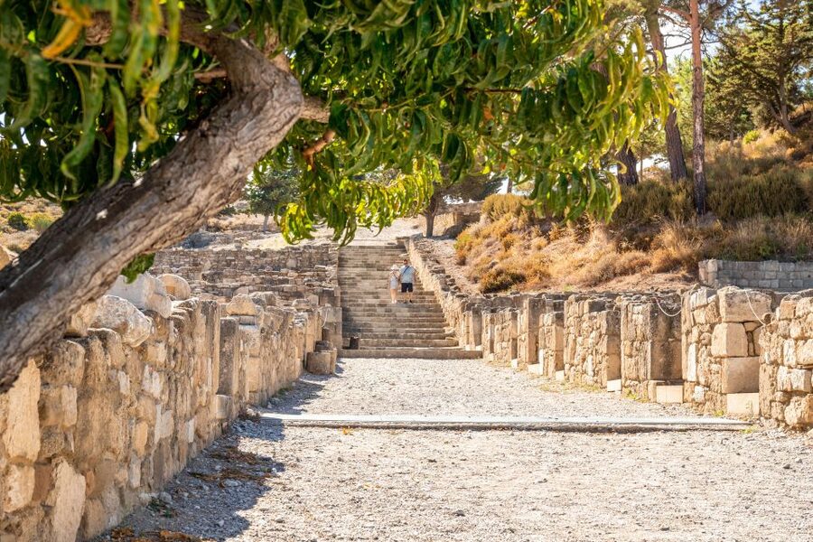 Rhodes: Kamiros, Monolithos and Lindos Village Guided Tour - Monolithos: a quick viewpoint that still delivers