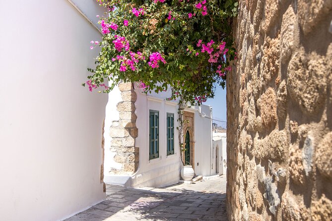 Rhodes Must-See Highlights – Private 6-Hrs Tour (Up to 11 Guests) - The human factor: drivers who make the day feel easy
