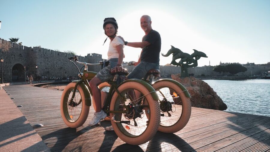 Rhodes: Retro eBike Highlights Tour w/ Personal Photographer - Mandraki Harbour and the Colossus viewpoint: seaside air and big-sky pauses