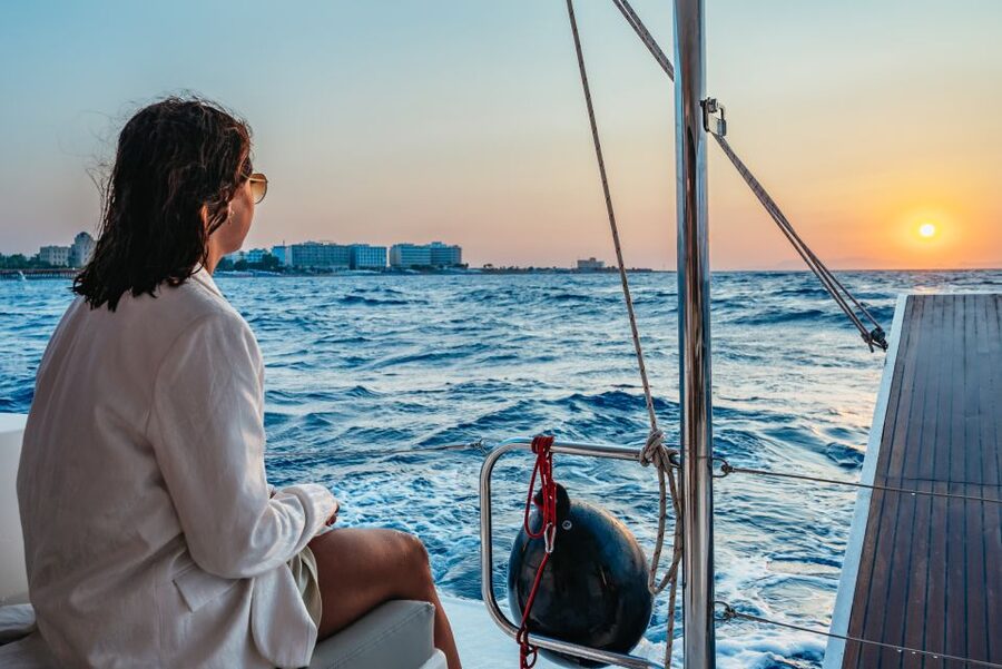 Rhodes: Sunset Catamaran Cruise with Dinner Buffet & Drinks - Kalithea Bay anchoring stop: swim first, snorkel second