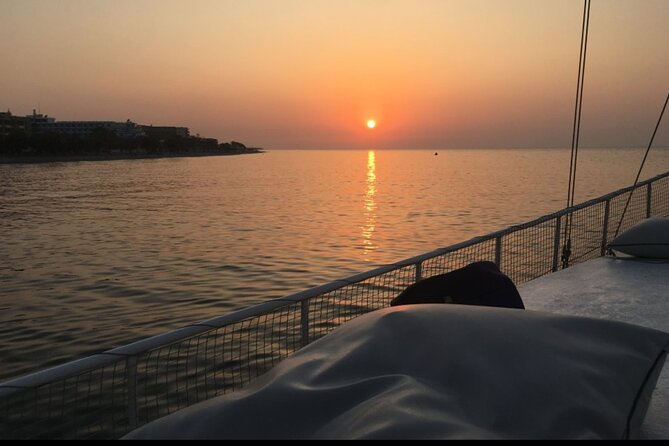 Rhodes Sunset Cruise - Swim and Dine w/ Live Music & Sunset! - Boat Comfort and Group Size: Why You Feel Included, Not Crowded