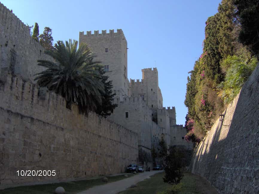 Rhodes Town: Private Walking Tour with a Licensed Guide - Key things I think you will care about