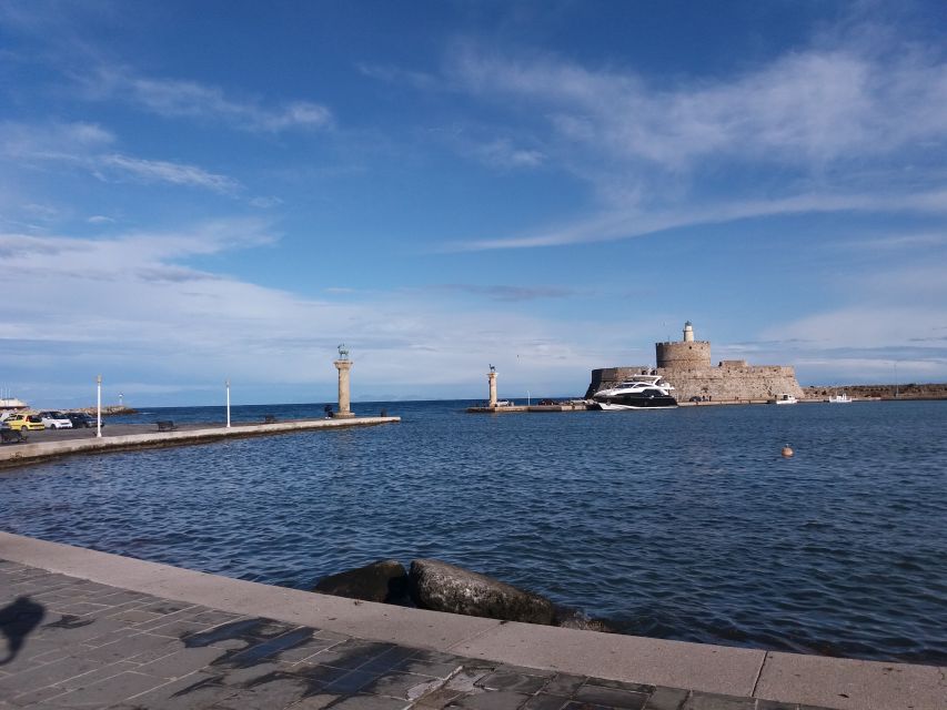Rhodes Town: Private Walking Tour with a Licensed Guide - Meeting at Rhodes Archaeological Museum, then getting oriented fast